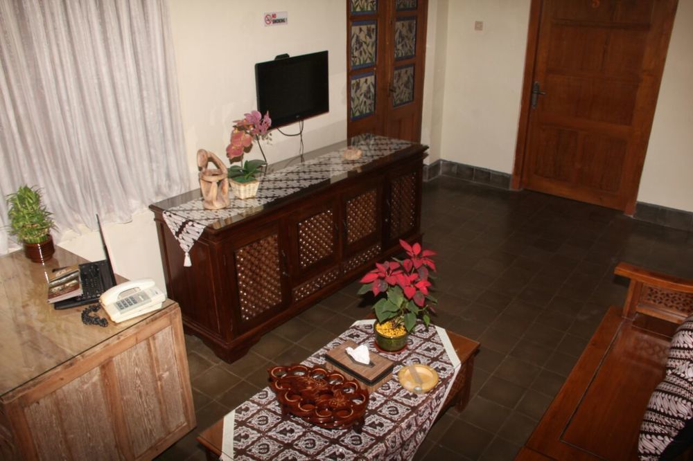 Pamularsih Homestay Yogyakarta Exterior photo