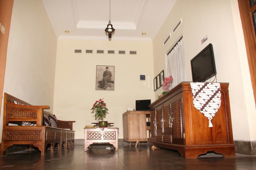 Pamularsih Homestay Yogyakarta Exterior photo