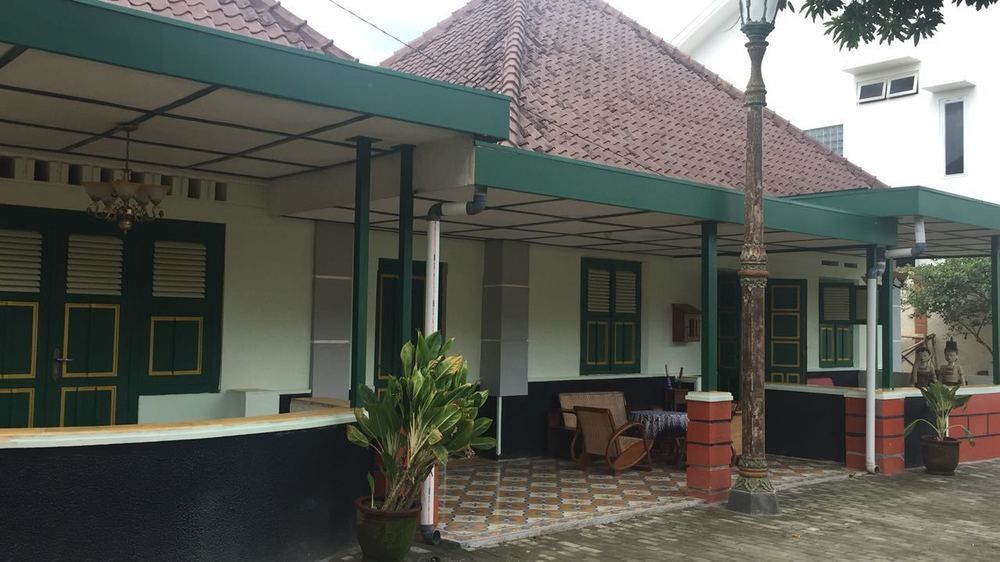 Pamularsih Homestay Yogyakarta Exterior photo
