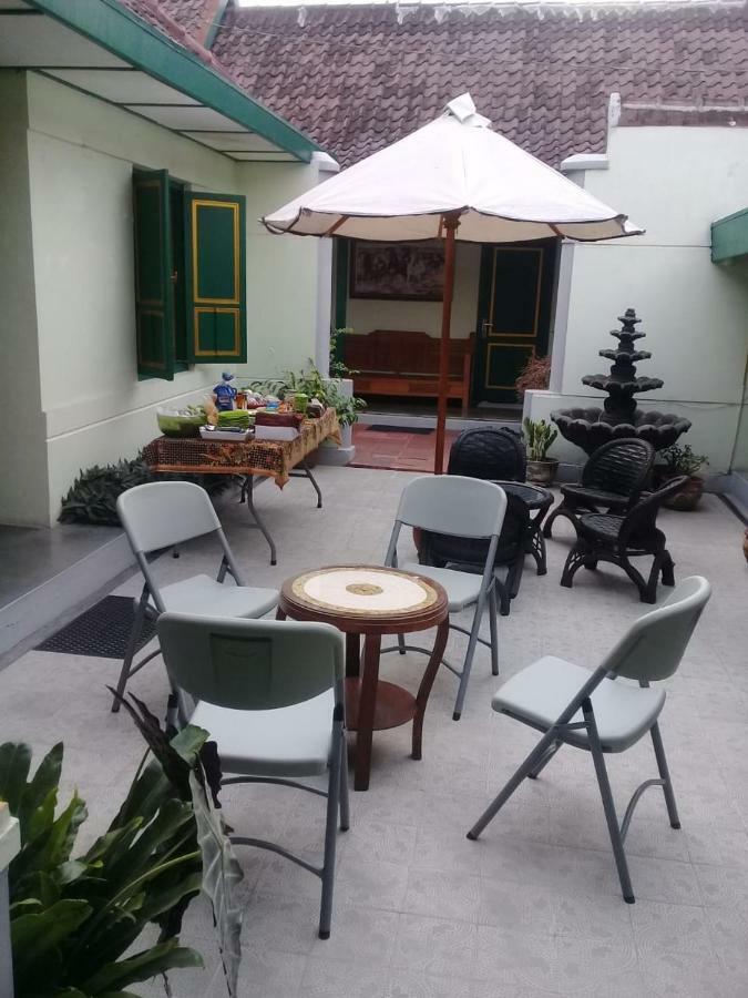Pamularsih Homestay Yogyakarta Exterior photo